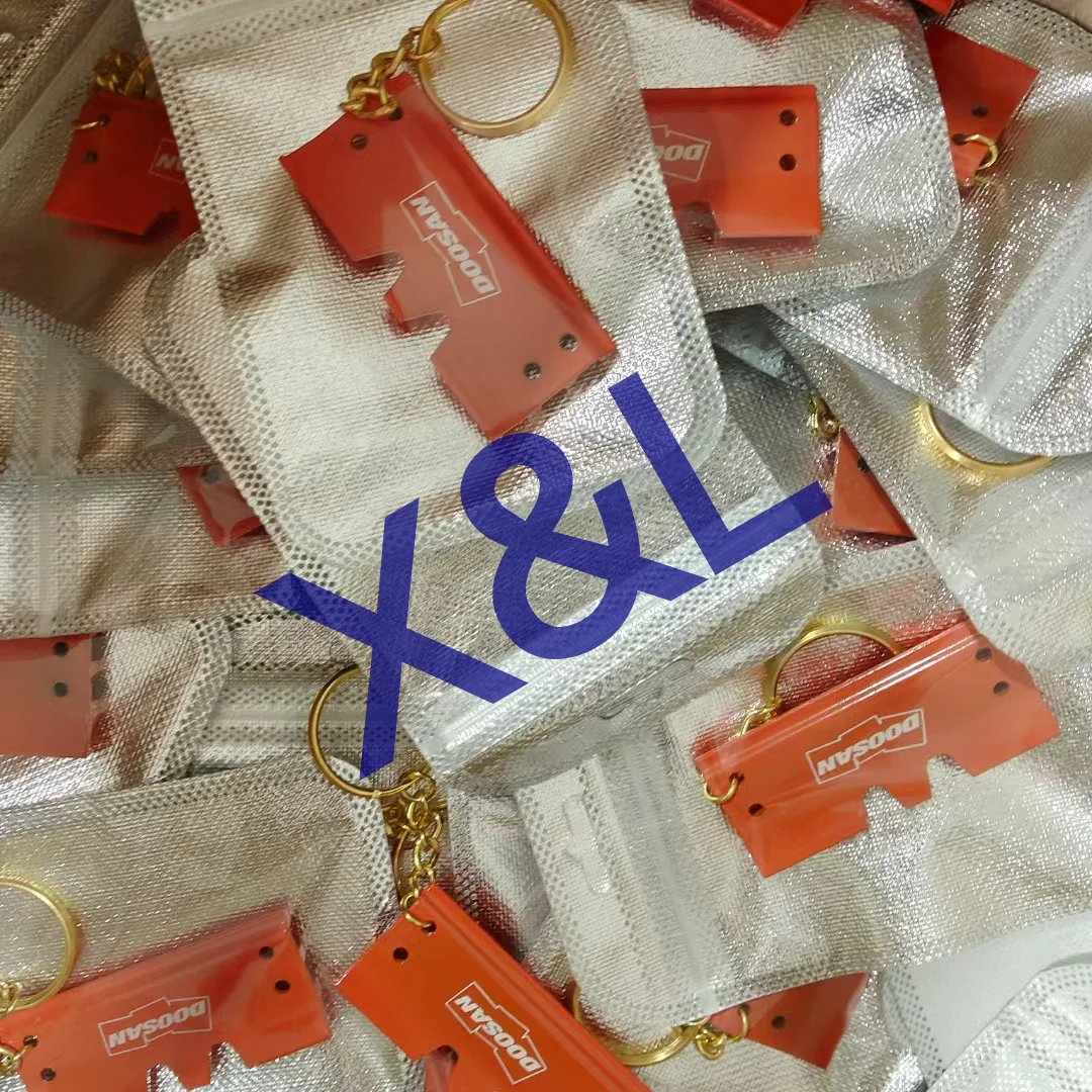 Machinery Cube Excavator Keychains Key Chain for Caterpillar Kubota komatsu Hitachi Kobelco Keys Cat Ignition Key Ring